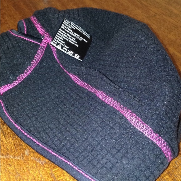 Pink Camouflage Shirt with Matching Hat Mossy Oak - Picture 6 of 7